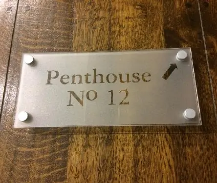 House Signs & Numbers